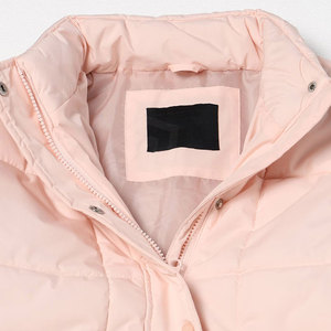 Chaqueta acolchada de alta calidad para mujer, chaqueta acolchada con cierre de cremallera impermeable para exteriores de invierno de nuevo estilo personalizado de fábrica - Product Image 4