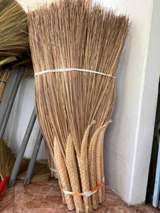 Balai en coco de qualité supérieure pour le nettoyage traditionnel du foyer - Product Image 5