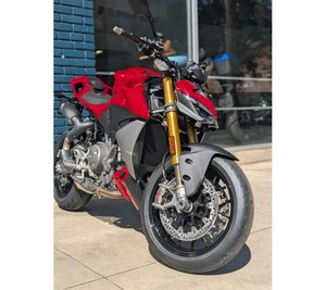 Offre incroyable 2024 2025 2026 STREETFIGHTER-V2S-Motos sportives-Disponibles-en stock - Product Image 1