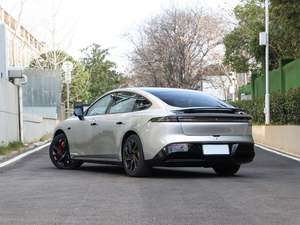 รถยนต์ไฟฟ้ามือสอง ปี 2024 รุ่น E 007 120KW 3s Endurance ความเร็วสูง พลังงานใหม่ ระยะทางวิ่ง 201-300 กม. (NEDC) แบตเตอรี่ 50-70 กิโลวัตต์ชั่วโมง - Product Image 3