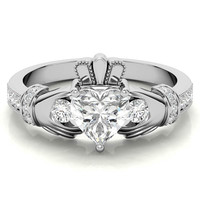Bague de fiançailles SHREYA DIAM en moissanite taille cœur, argent 925 plaqué rhodium, sertissage à griffes, accents pavés, tendance et romantique pour femme