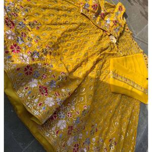 Georgette de créateur indien avec broderie Lehenga Choli avec Dupatta Party Wear Haldi Outfit Lehngha: Meilleure vente - Product Image 1