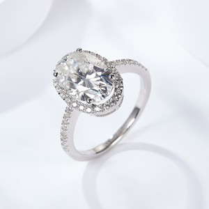 Anillo de Compromiso de Plata 925 Clásico con Diamante Ovalado de Alta Calidad Creado en Laboratorio, Certificado IGI, Joyería Fina - Product Image 2
