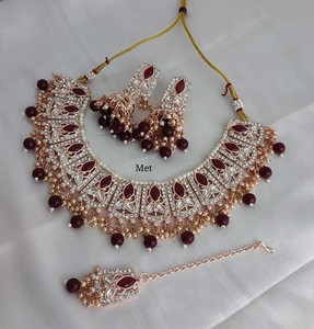 Nouveau Design Plaqué Or Perle Verte Traditionnelle & Kundan Collier Clouté Ensemble de Bijoux pour Femme - Product Image 2