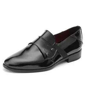 Italian elegance: black leather ceremony loafer