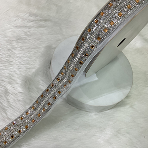 "Premium Jharkhand Mini Diamond Zari Lace | Borde de trabajo de piedra hecho a mano de lujo con cuentas Rollo de encaje de diseñador para saris - Product Image 1