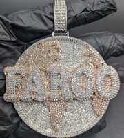 Colgante brillante de plata de ley 925 chapado en rodio con diamante moissanita VVS de alto brillo para uso unisex.