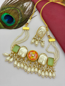 Ensemble de collier ras du cou baroque de haute qualité pour femmes idéal pour les mariages, les événements formels, les fêtes et les cadeaux tour de cou au design élégant - Product Image 2