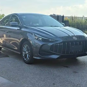 Sedán 2025, Auto Diésel Mini Económico, 5 Asientos, Alta Velocidad, Versión Global de Lujo, 180DVVT, Transmisión Automática, Techo Panorámico - Product Image 1