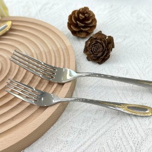 Nuevo juego de cubiertos de mesa de diseño atractivo HECHO DE Metal, juego de cubiertos decorativos de acero inoxidable para equipo de restaurante en casa - Product Image 3