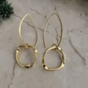 Pendientes de Aro y con Perno de Latón Chapado en Oro con Perla y Diamante - Product Image 3