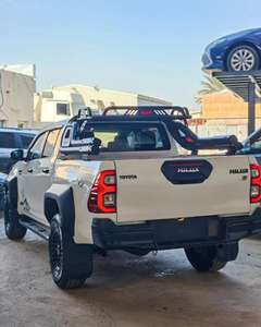 PRÊT À EXPÉDIER – TOYOTA HILUX GR SPORT REVO DOUBLE CABINE 4X4 2023 2024 2025 – MODÈLES DIESEL ET ESSENCE DISPONIBLES - Product Image 5