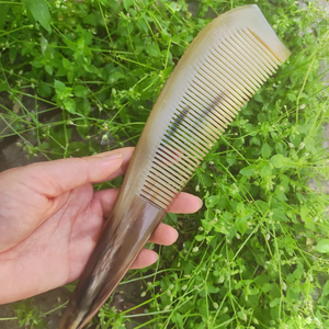 Peine de Cuerno de Búfalo para Extensiones de Cabello, Ecológico, Calidad de Salón, Moderno, Tamaño y Diseño Personalizables, Artesanía Saniya - Product Image 2
