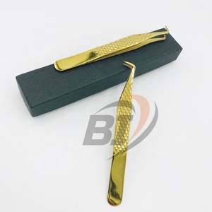Pinzas Profesionales de Acero Inoxidable para Extensión de Pestañas con Logotipo Privado Dorado, Cierre Completo, Agarre Fuerte, Punta Puntiaguda, Punta de Fibra - Product Image 3