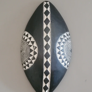 Escudo Náutico de Madera Africana de 24-25 Pulgadas, Producto de Seguridad para Protección, Armadura Decorativa Negra, Escudo de Caballero, Artesanía Calvin - Product Image 5