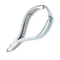Coupe-ongles et coupe-ongles en acier inoxydable Outil de manucure et de pédicure Conception simple Utilisation en salon Pince à ongles de couleur argentée