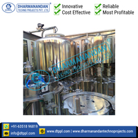 Machine de remplissage automatique d'eau minérale haute efficacité, capacité 30 BPM, technologie avancée, télécommande, pour boissons et aliments