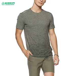 เสื้อยืดลำลองผู้ชาย คอกลม ทรงหลวม ผลิตจากวัสดุเป็นมิตรต่อสิ่งแวดล้อม ระบายอากาศได้ดี ผลิตจากโพลีเอสเตอร์/ผ้าฝ้าย เหมาะสำหรับการออกกำลังกาย - Product Image 4