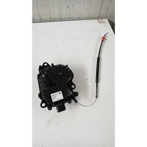 มอเตอร์ล็อคฝาท้ายรถยนต์มาเซราติ เลวานเต้ ซีรีส์ (16>) รุ่น M156E - Product Image 4