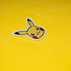 T-shirt da donna <span class=keywords><strong>Pikachu</strong></span> Extra Dress, traspirante, 100% cotone jersey, vestibilità aderente, taglie XS, XL, XXS, taglia unica - Product Image 2