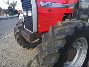 รถแทรกเตอร์ฟาร์ม Massey Ferguson 390 สีแดง ขับเคลื่อน 4 ล้อ  ใช้งานมาแล้วแต่สภาพดี  ประสิทธิภาพสูง ระบบเกียร์ขับเคลื่อน - Product Image 3