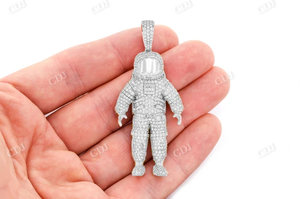 Colgante de Astronauta Retro con Moissanita, Estilo Hip Hop, Diamante VVS Completamente Engastado, Regalo de Aniversario para Ella, Joyería Fina con Certificado GIA - Product Image 4