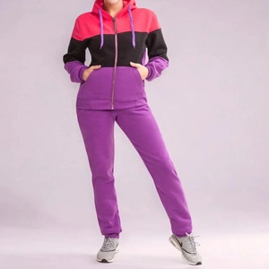 ชุดเซ็ตสองชิ้นสไตล์สตรีทแวร์ลายพิมพ์สำหรับฤดูใบไม้ร่วง ผลิตจากผ้าฝ้ายฟลีซน้ำหนักเบา เป็นมิตรกับสิ่งแวดล้อม เสื้อฮู้ดดี้และกางเกงจ็อกเกอร์หลากสี - Product Image 5