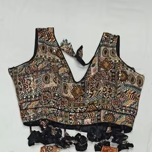 Blusa lista para fiesta Elegante y cómoda Listo para usar Blusas de diseñador Estilo y comodidad combinados - Product Image 2