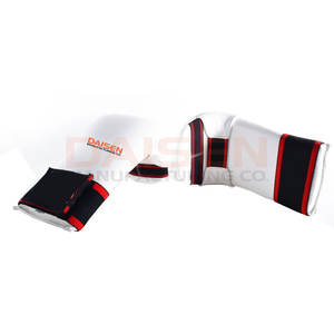 Gants de karaté de haute qualité fabriqués au Pakistan, gants de karaté de la meilleure qualité, faible MOQ pour les gants de karaté - Product Image 2