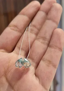 Gotas para los ojos de moissanita azul claro con perforación excelente corte VVS claridad FORMA DE briolette fabricación de diamantes para pendientes de moissanita - Product Image 6