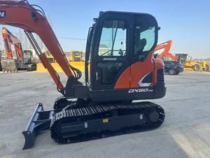 Prix bas, 90% neuf, petite excavatrice sur chenilles d'occasion Doosan DX60, 6 tonnes, modèle 2023, composants certifiés avec engrenage - Product Image 5