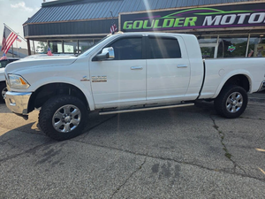 Camioneta RAM 2500 Mega Cab 2017, Caja Corta de 6.3 pies, Camioneta de Servicio Pesado - Product Image 2