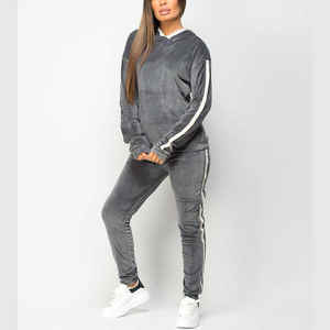 Vente en gros de survêtements d'entraînement pour le sport sweat à capuche nouveaux survêtements élégants de pleine longueur survêtement unisexe pour femmes - Product Image 5