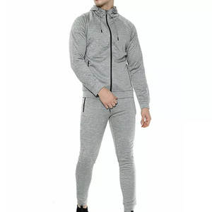 Survêtement à capuche gris solide et écologique pour hommes de qualité supérieure à la mode coupe ajustée pour l'hiver Sweat à capuche zippé et bas de jogging - Product Image 2