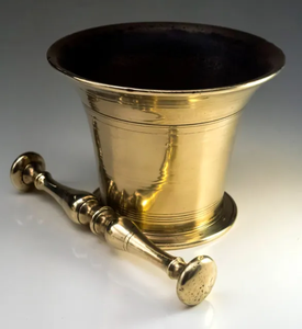 ครกและสากทองเหลืองสลักลาย ดีไซน์สไตล์มิดเซนจูรี สำหรับใช้ในครัว อุปกรณ์บดสมุนไพรและเครื่องเทศ - Product Image 5