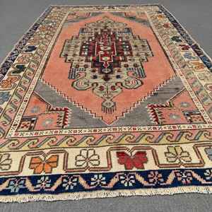 Alfombra Turca Vintage de 0.4x7.1 pies, Alfombra de Lana Abstracta Roja y Azul - Product Image 2