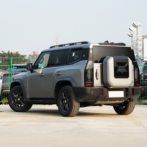 Voitures SUV à essence automatiques neuves, personnalisables, couleurs personnalisables, caractéristiques parfaites pour les clients du monde entier - Product Image 3