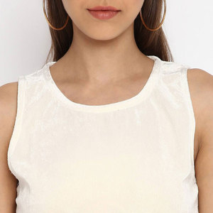 Women's <b>White</b> <b>Crop</b> <b>Top</b> O-Neck Sleeveless Knitted Solid Color Regular Fit Lace Decoration Breathable Spring Summer Casual - Product Image 4