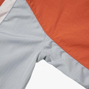 Conjunto de Pantalones y Chaqueta Cortavientos de Nailon Ligero y Transpirable con Cremallera y Logotipo Personalizado, Diseño de Dos Piezas con Parches, para Hombre, en Poliéster - Product Image 6