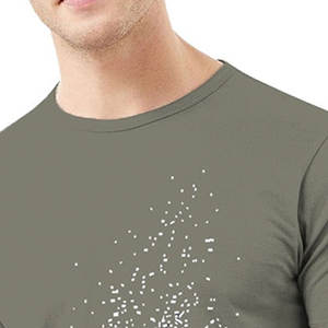 T-shirt 100% coton pour homme de haute qualité, respirant et décontracté, avec couleur unie et manches courtes. - Product Image 5