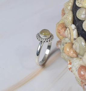 Anillo de cabujón de piedras preciosas de rutilo dorado natural hecho a mano 925 sólida plata esterlina 925 joyería de plata estampada anillo de moda - Product Image 3