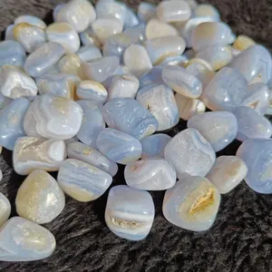Ágata Azul Natural de Alta Calidad, Pulida y Acabada, Marca Gujarat Rais Agate, para el Hogar - Product Image 1