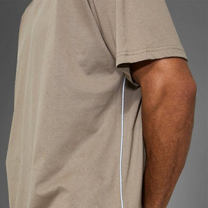 Camiseta de diseño gráfico para hombre de algodón 100% de alta calidad, ropa activa transpirable, ropa de gimnasio, logotipo frontal, camiseta gráfica al por mayor - Product Image 4