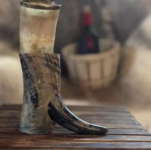 Corne à boire en corne de buffle véritable polie, entièrement naturelle et écologique, faite à la main, cadeau d'affaires de luxe moderne par Crescent Crafts - Product Image 4
