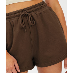 Pantalones cortos de felpa francesa pesados de lana de algodón para mujer, cómodos pantalones cortos de gimnasio informales de talla grande con decoración de logotipo de estilo deportivo - Product Image 3