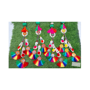 Vente en gros pendentif pompon en pierre coloré style plage bohème fille pompon porte-clés pompon pompons - Product Image 1