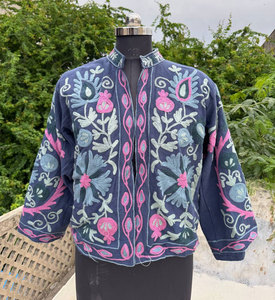 Design floral velours coton tricoté Suzani veste femmes élégant court brodé à la main Vintage - Product Image 1