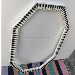 Cadre photo moderne et élégant en bois avec incrustations de corne et d'os, avec logo personnalisé pour une utilisation murale ou sur table - Product Image 2