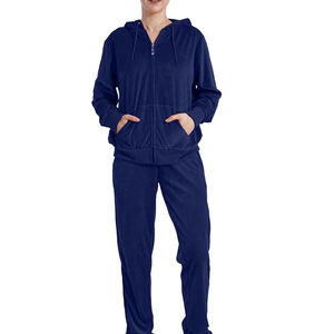 Ensemble sweat à capuche et pantalon de survêtement en velours lourd de fabrication professionnelle survêtement en velours de conception personnalisée pour les femmes - Product Image 3