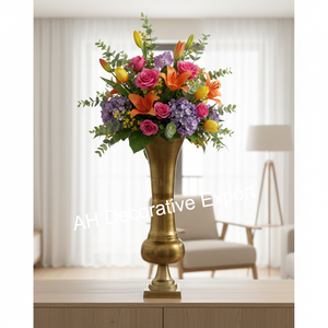 Bol sur pied en métal mat moderne avec arrangement floral d'hortensias artificiels, décoration de table pour la maison - Product Image 4